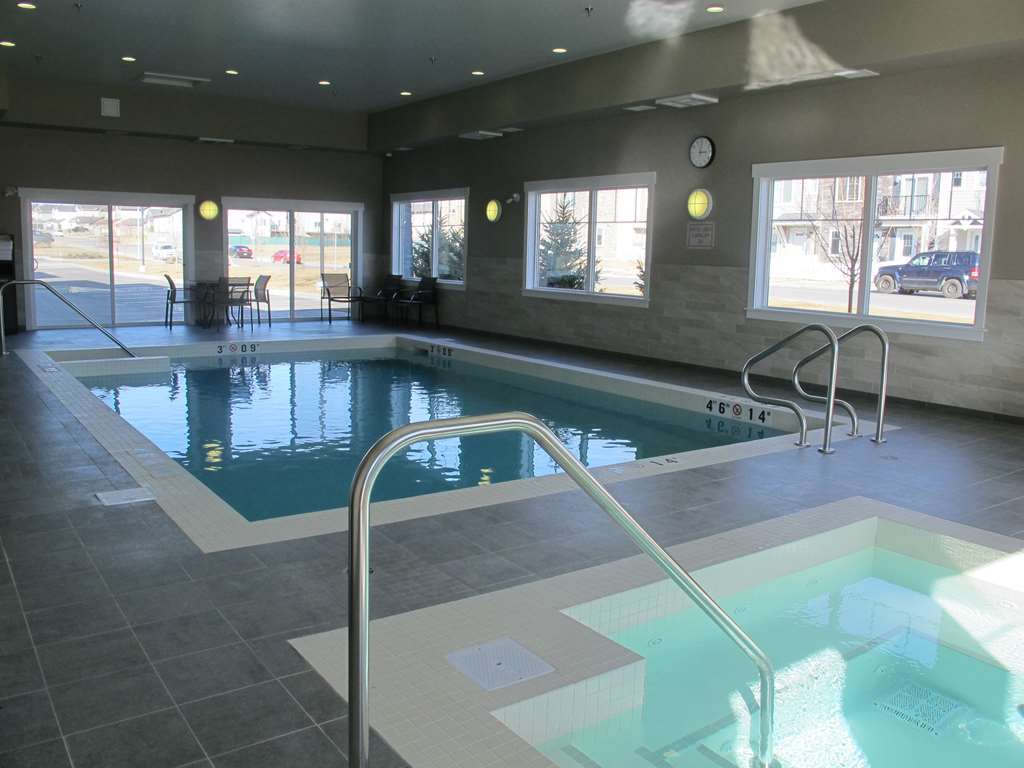 Best Western Plus Chestermere Hotel Bekvämligheter bild