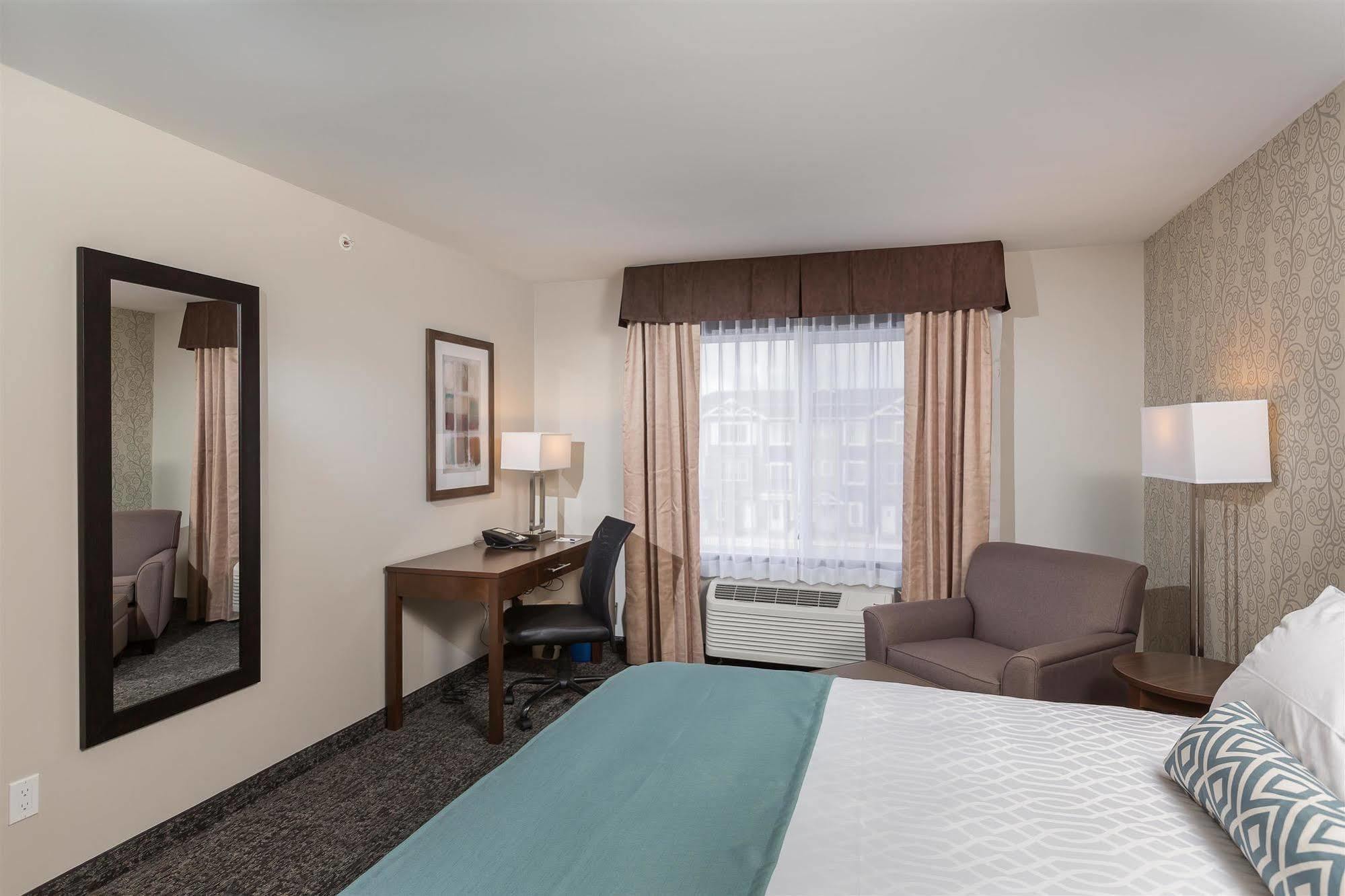 Best Western Plus Chestermere Hotel Exteriör bild